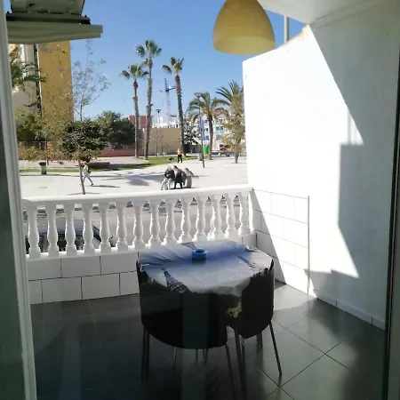 Apartment Avec Piscine Proche De La *